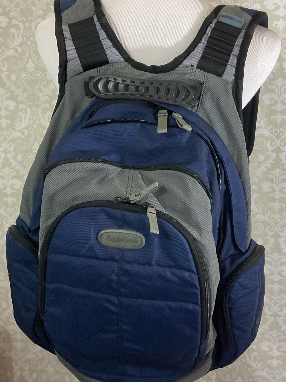 Eagle Creek Nylon Blue and Gray Unisex Backpack Hiking Travel Adjustable